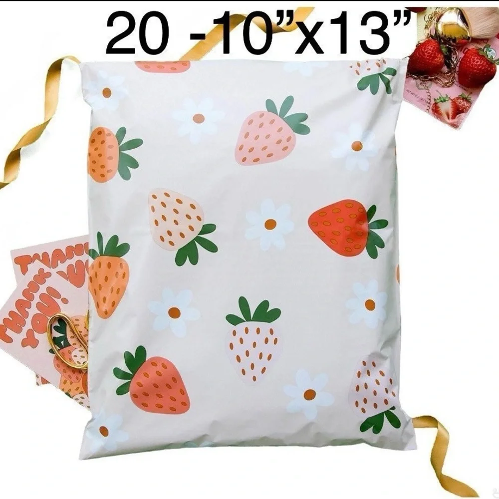 4/$20 -20🍓 Strawberry Poly Mailers 10”x13”